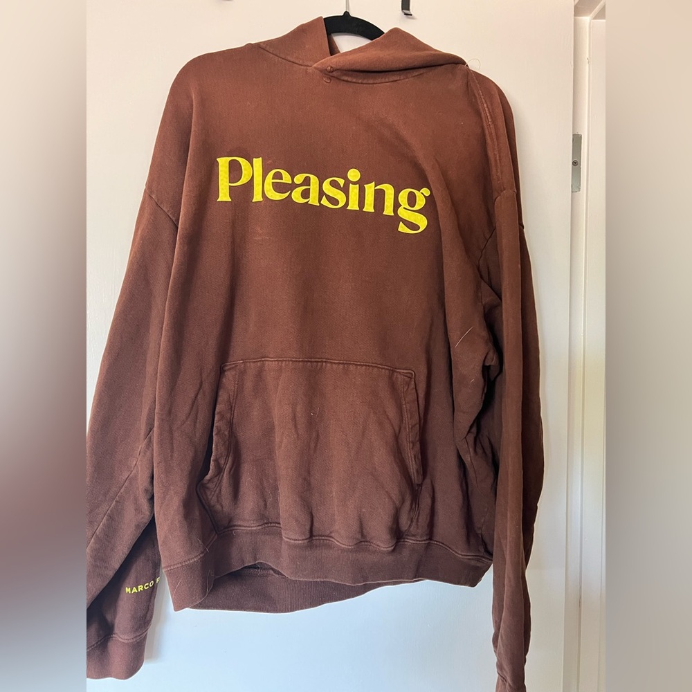 Pleasing Graphic Brown Pullover Sweater